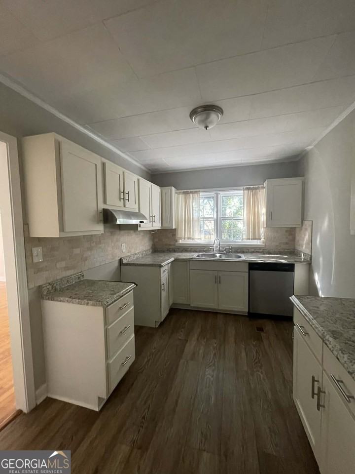 214 Mimosa Dr - Photo 6 of 13