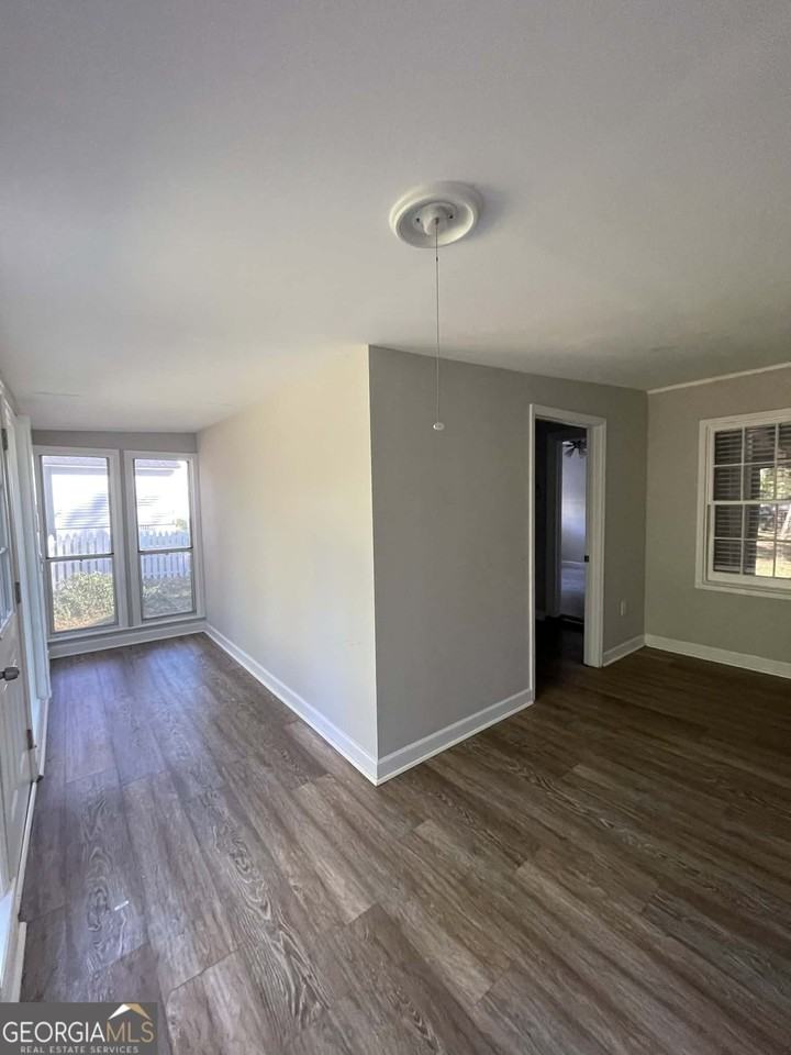 214 Mimosa Dr - Photo 7 of 13