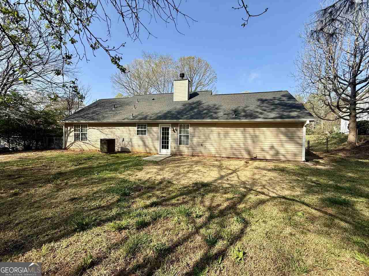 301 Stony Brook Cir - Photo 2 of 14