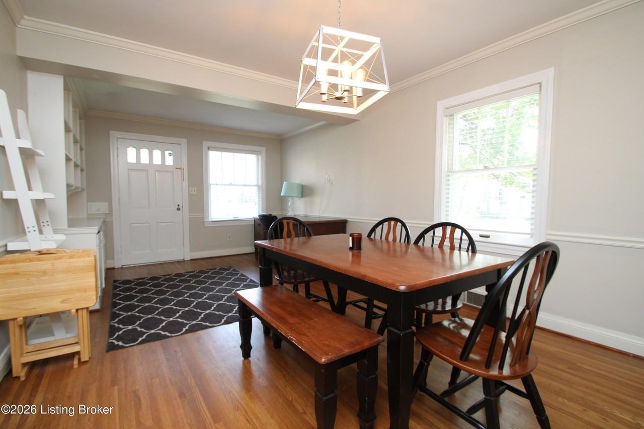 514 Macon Ave - Photo 6 of 25