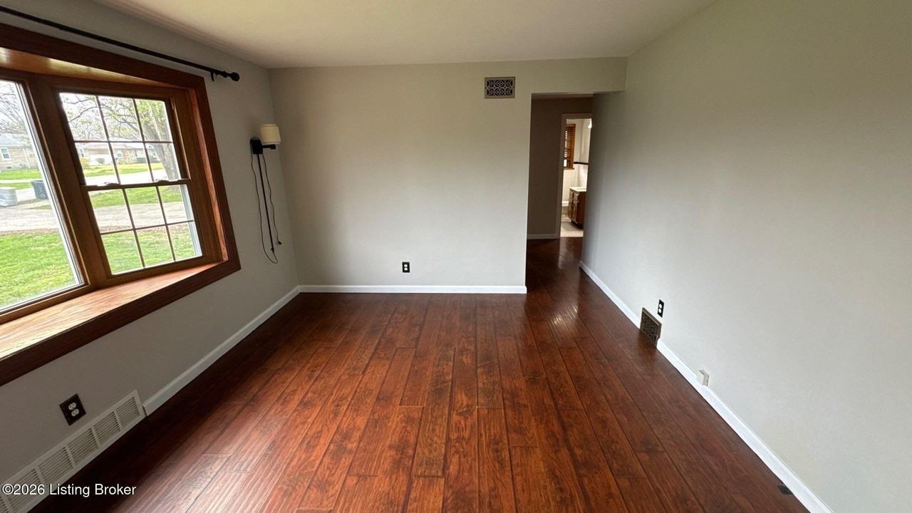 113 Southview Ter - Photo 3 of 34