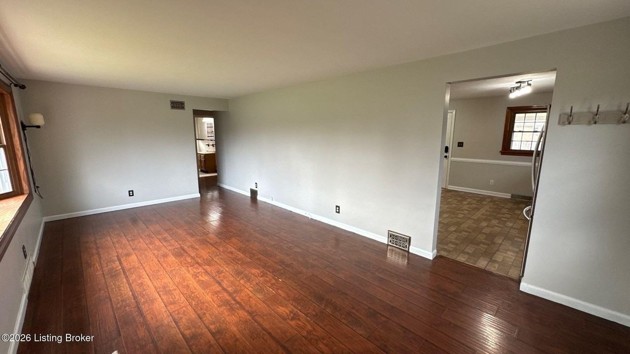 113 Southview Ter - Photo 4 of 34