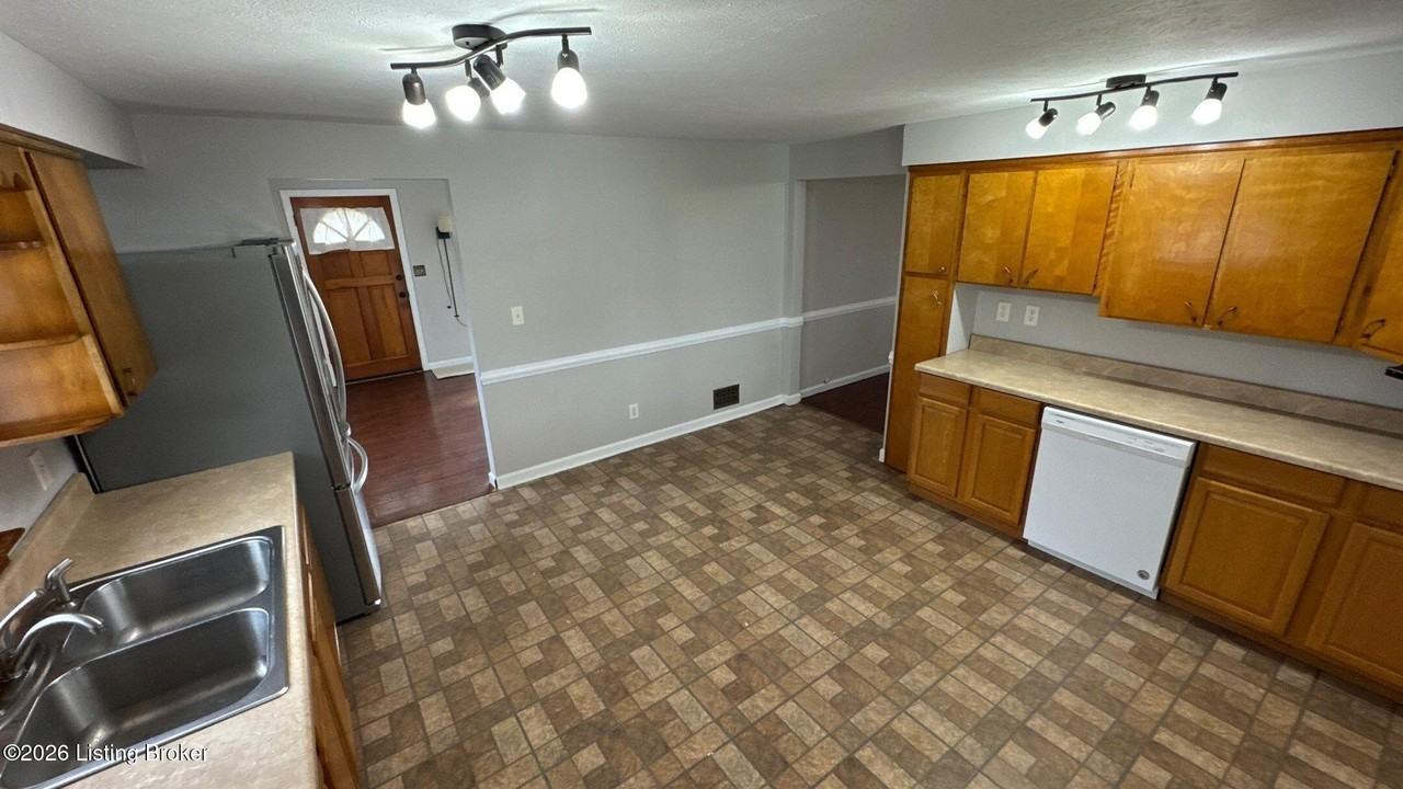 113 Southview Ter - Photo 5 of 34