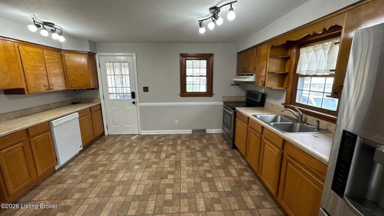 113 Southview Ter - Photo 6 of 34