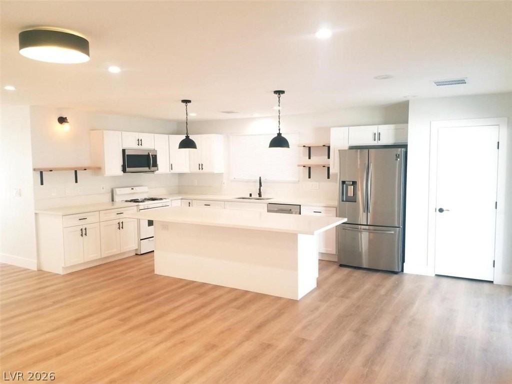 410 Hopedale Ave - Photo 6 of 17