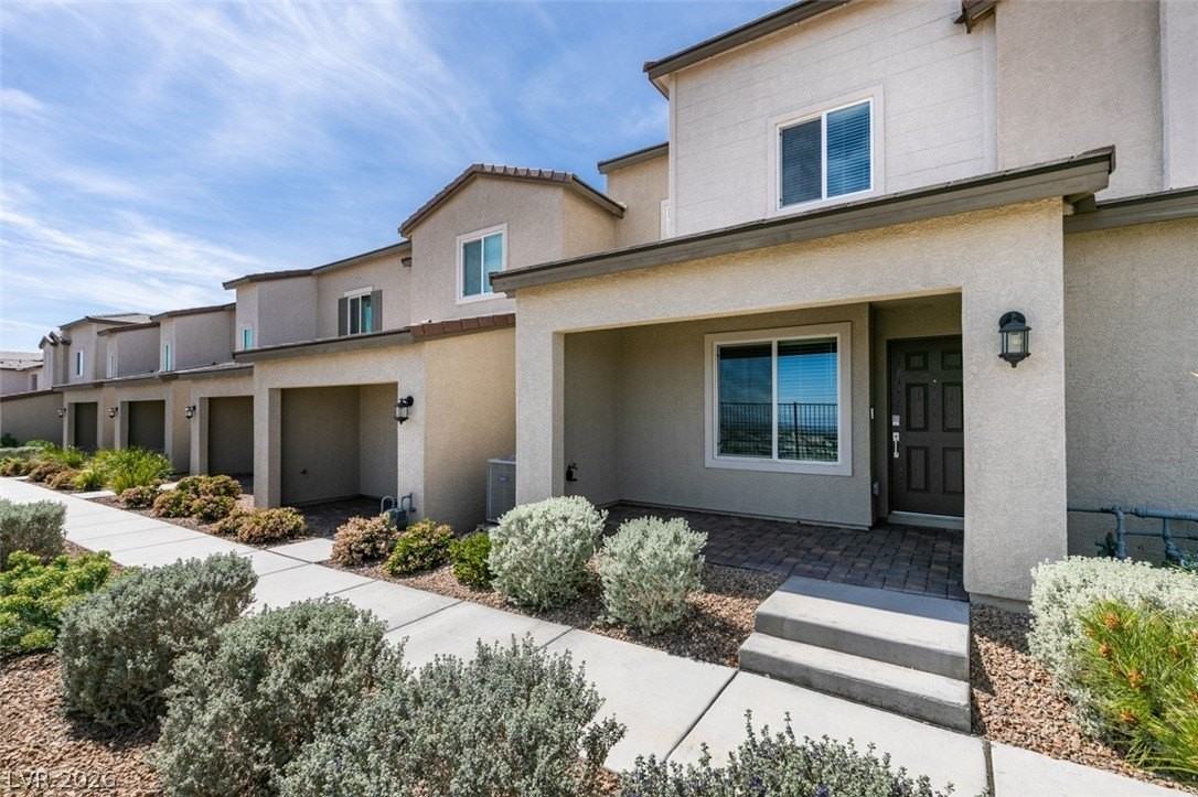 6184 Rathbone St - Photo 3 of 42