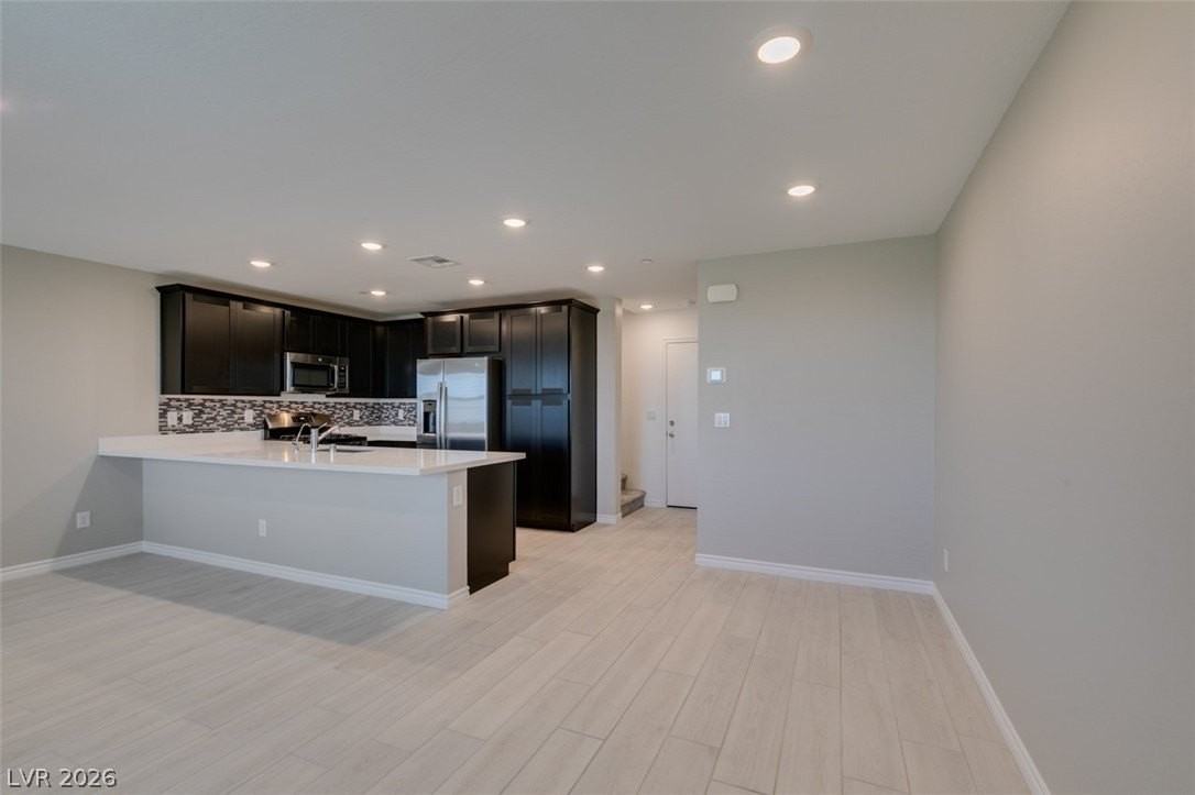 6184 Rathbone St - Photo 5 of 42