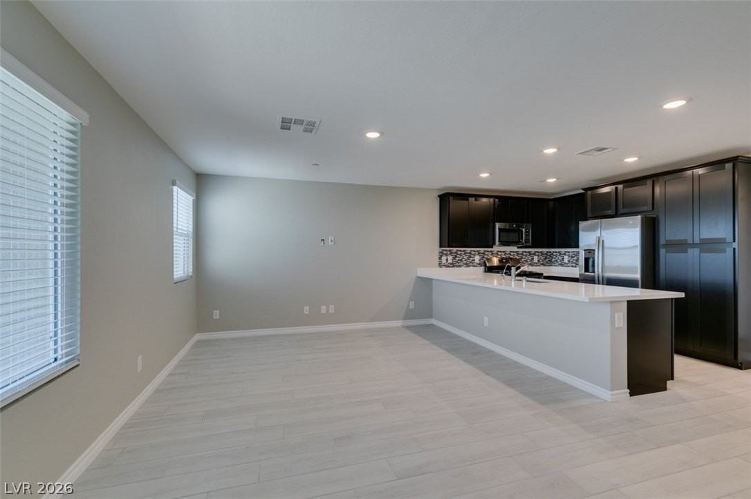 6184 Rathbone St - Photo 6 of 42