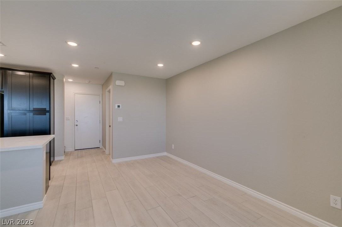 6184 Rathbone St - Photo 7 of 42