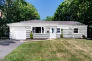 featured image of 43 Woodcrest Dr