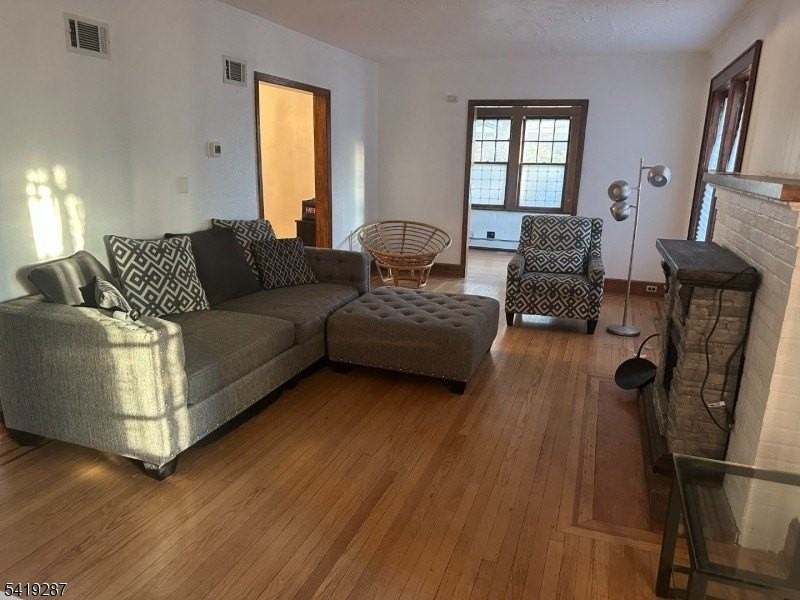 325 Bogert Ave - Photo 7 of 24