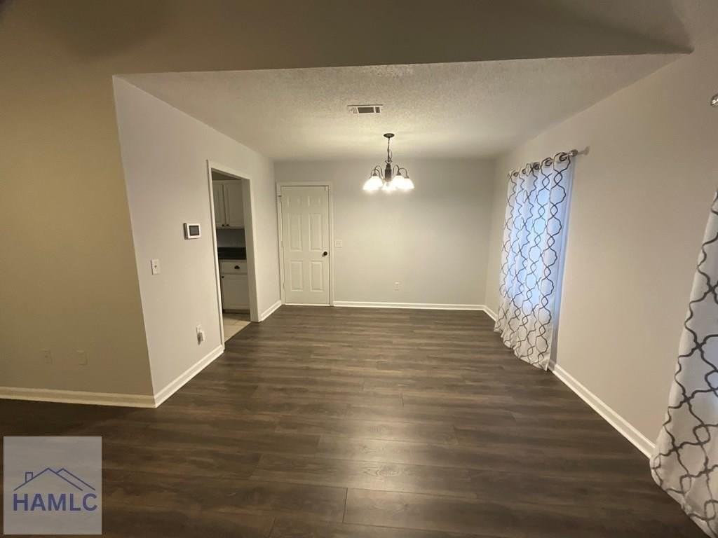 1434 Paul Caswell Blvd - Photo 4 of 10