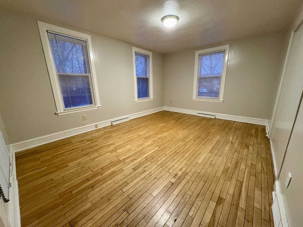 E Spencer St #134 - Photo 6 of 35