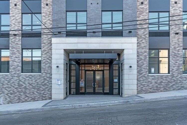 119 Peter St #302