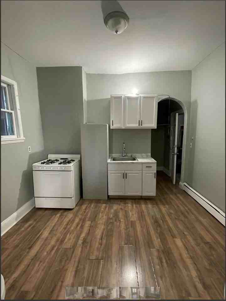 541 27th St #1 - Photo 3 of 8