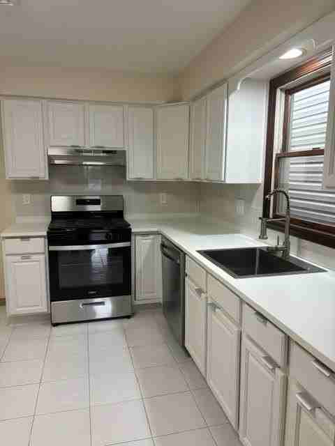 260 Broadway #4 - Photo 3 of 22