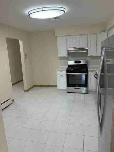 260 Broadway #4 - Photo 5 of 22