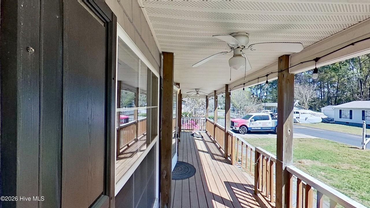 811 Red Lighthouse Ln - Photo 3 of 22