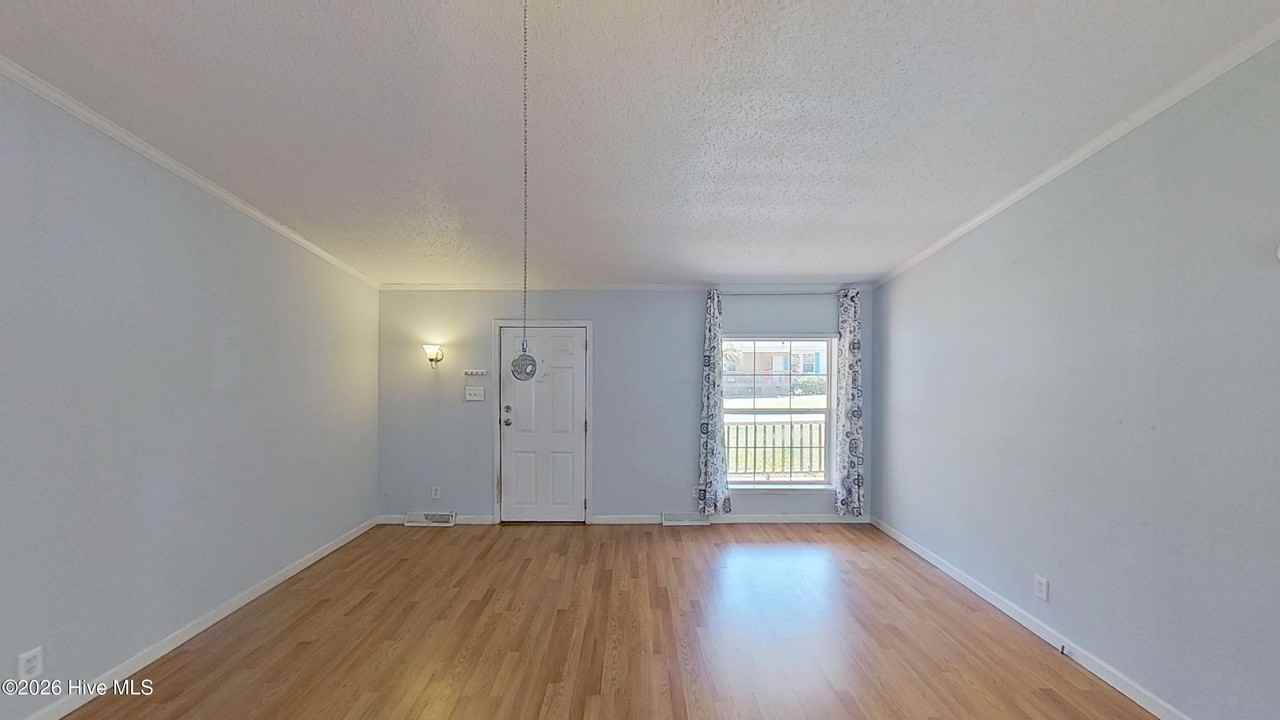 811 Red Lighthouse Ln - Photo 5 of 22