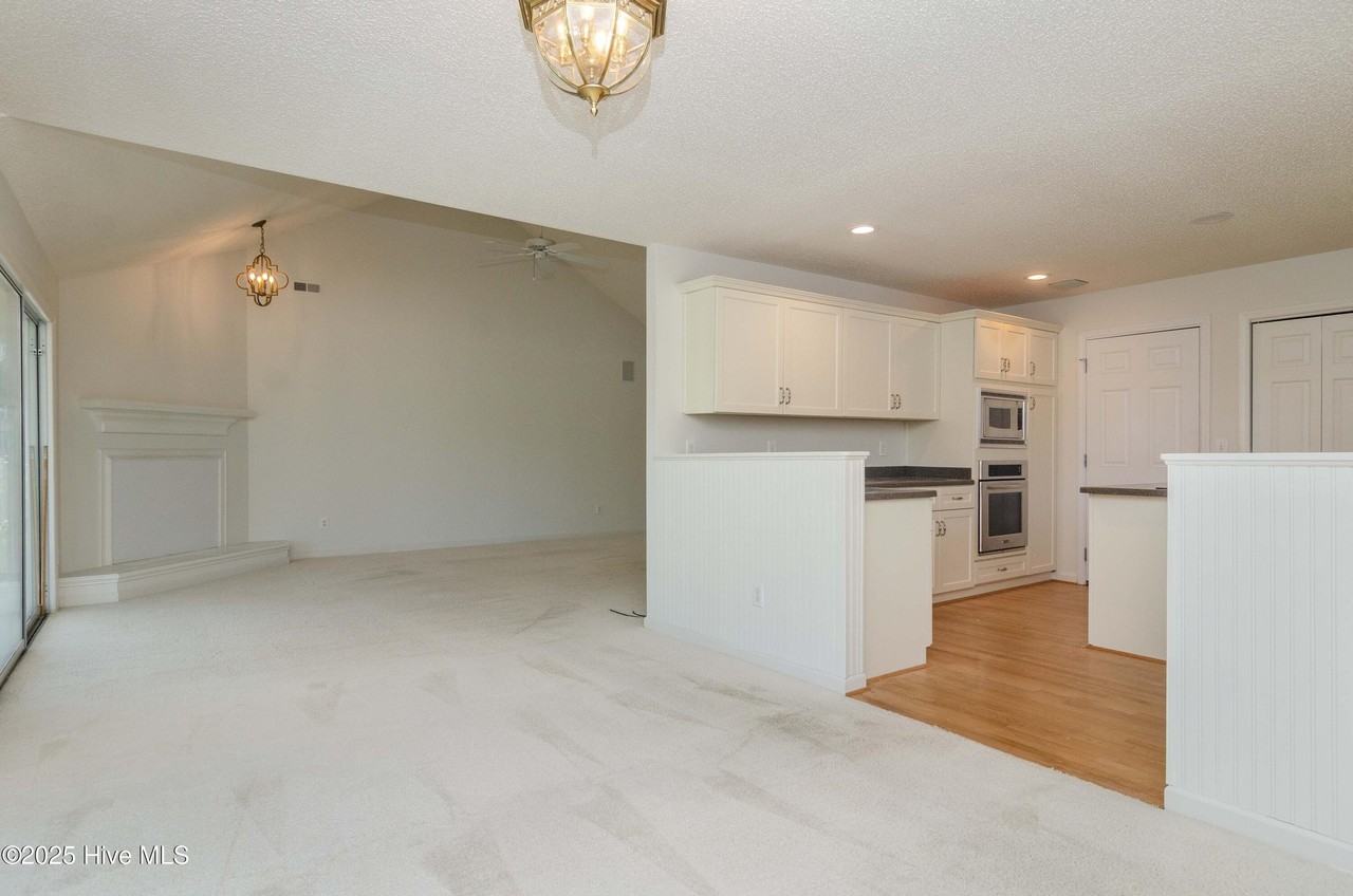 340 Palmer Way - Photo 6 of 28