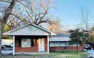 featured image of 1940 Haynie Dr Unit Main