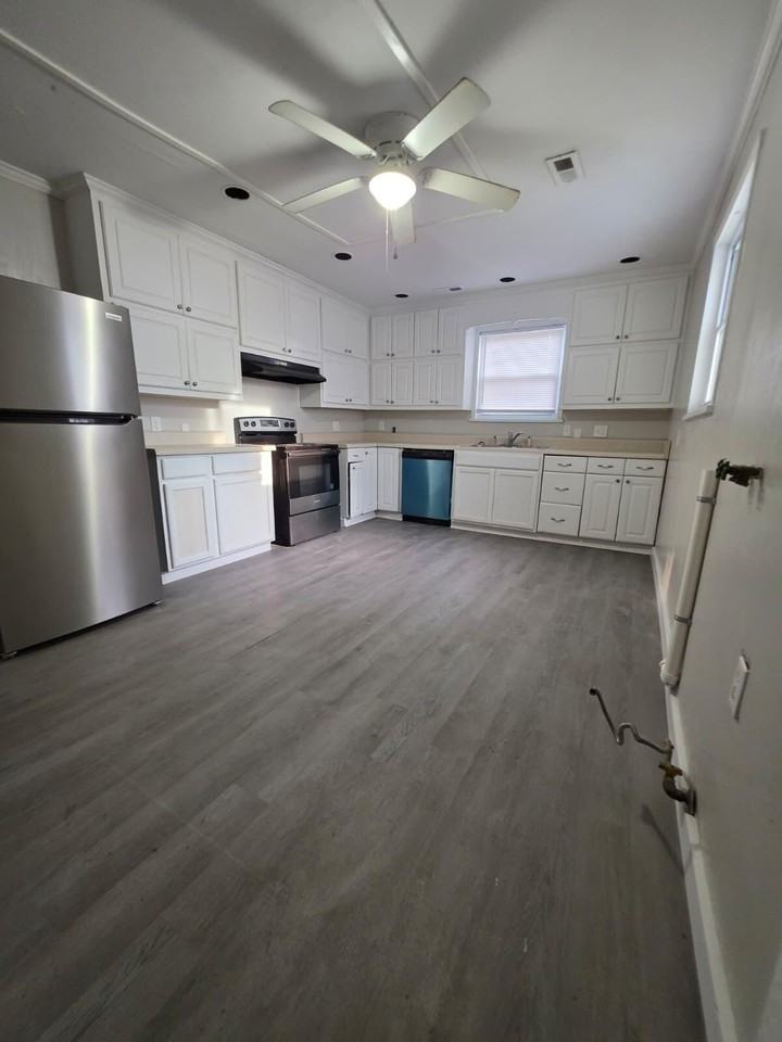 1940 Haynie Dr Unit Main - Photo 5 of 13