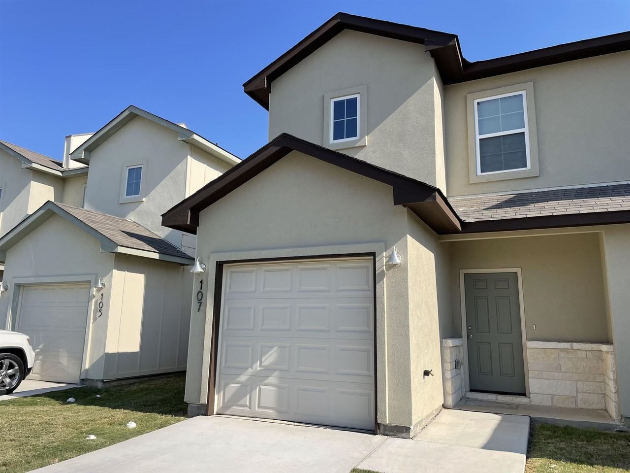 107 Peruna Dr - Photo 2 of 24