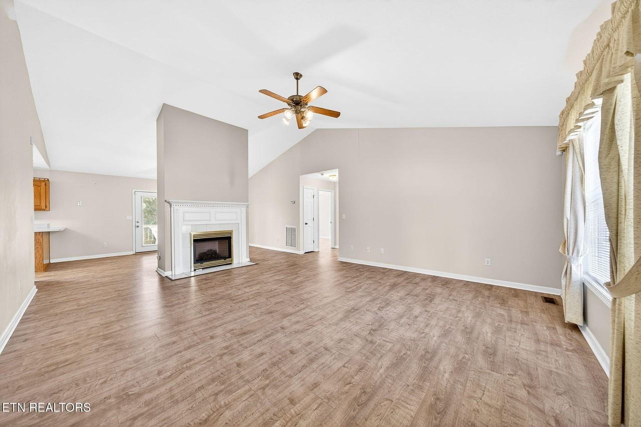 39 Calloway Dr - Photo 6 of 16