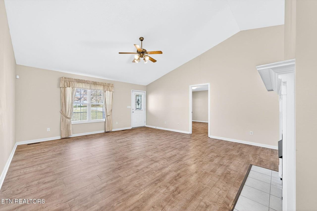 39 Calloway Dr - Photo 7 of 16