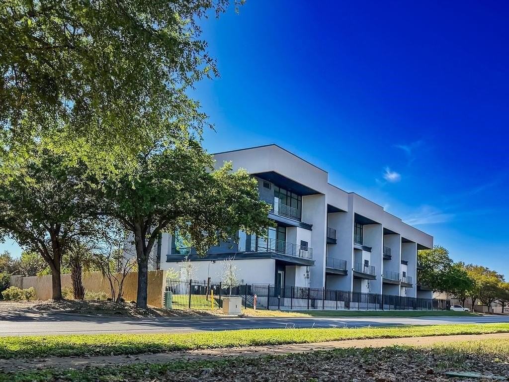 8120 Stillmeadow Ct - Photo 5 of 16