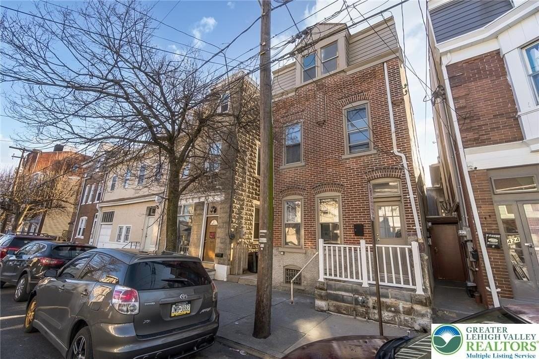 422 Ridge Ave - Photo 2 of 39