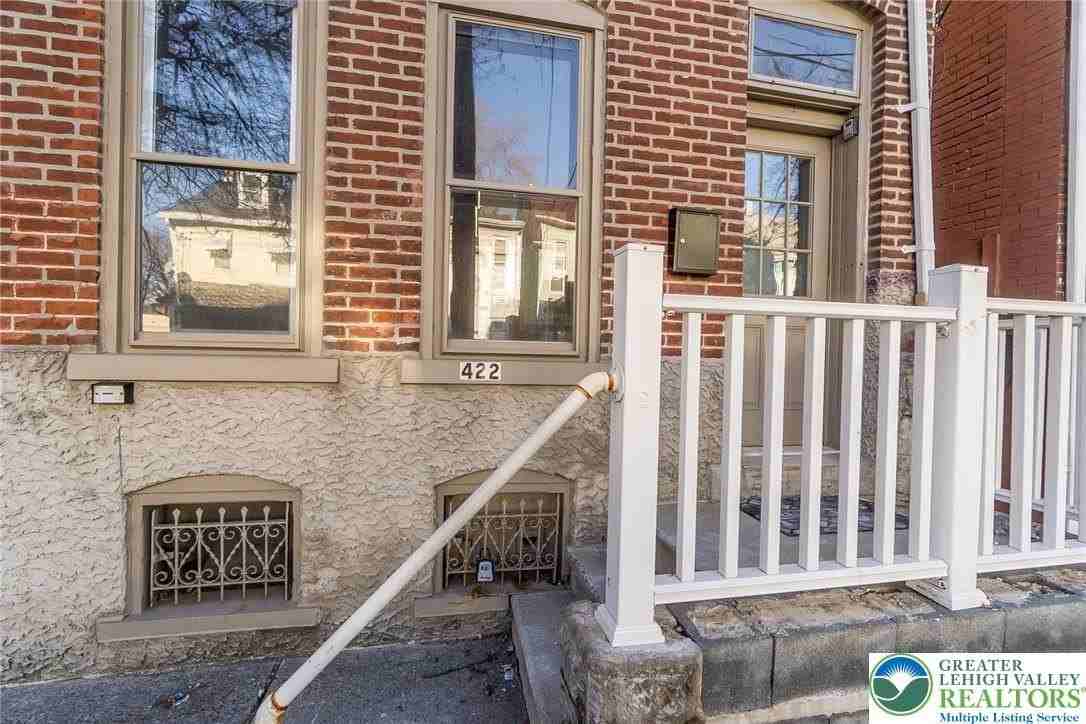 422 Ridge Ave - Photo 3 of 39