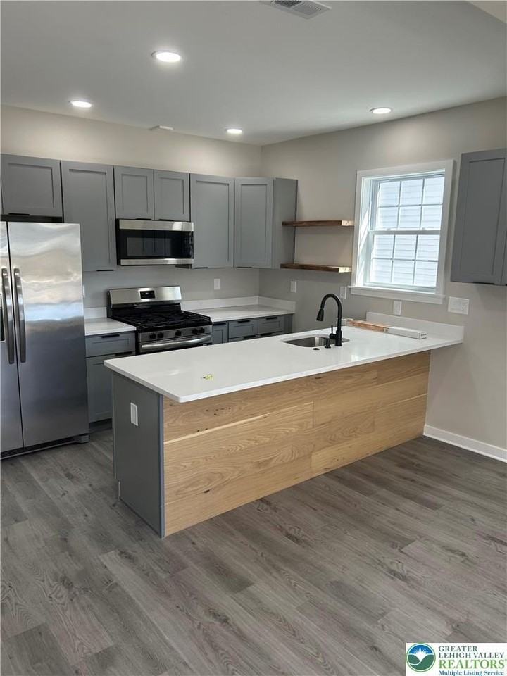 55 E Elizabeth Ave Unit 1 - Photo 5 of 13