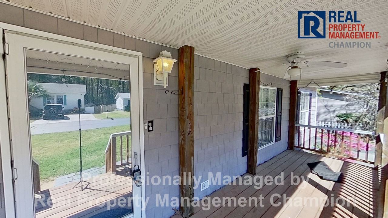 811 Red Lighthouse Ln - Photo 2 of 24