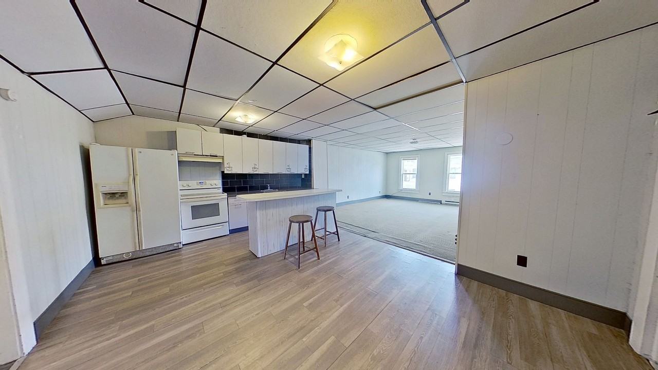 121B S Main St - Photo 2 of 8