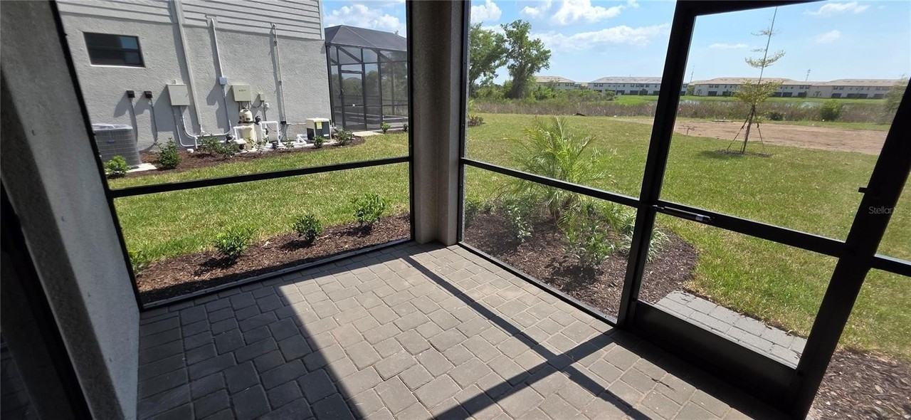 5310 Calypso Ct - Photo 4 of 32