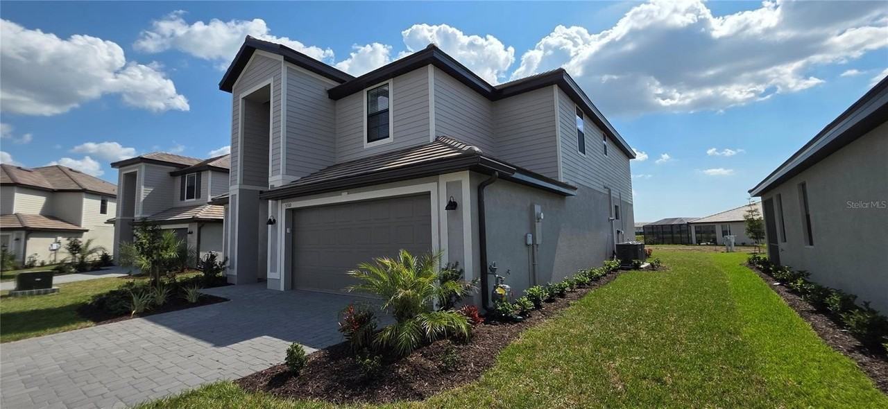 5310 Calypso Ct - Photo 7 of 32