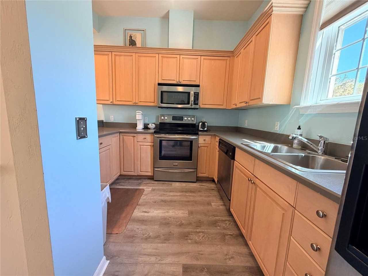 5211 Sw 91st Ter #D - Photo 4 of 31