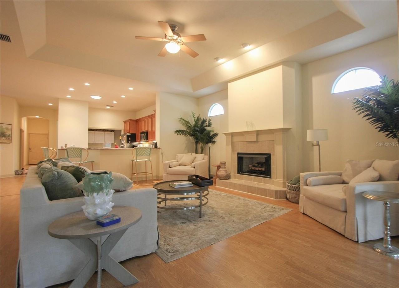 3517 Nw 104th Dr - Photo 2 of 20