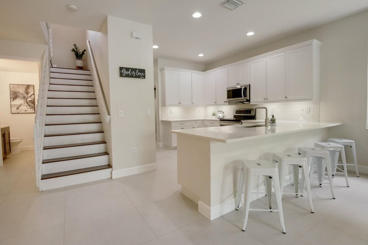 10894 Bitternut Hickory Ln - Photo 5 of 8