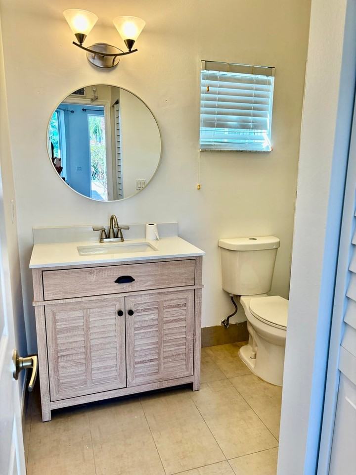 5865 Nw 125th Ave - Photo 2 of 8