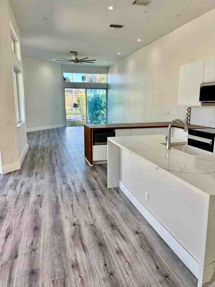 5865 Nw 125th Ave - Photo 6 of 8