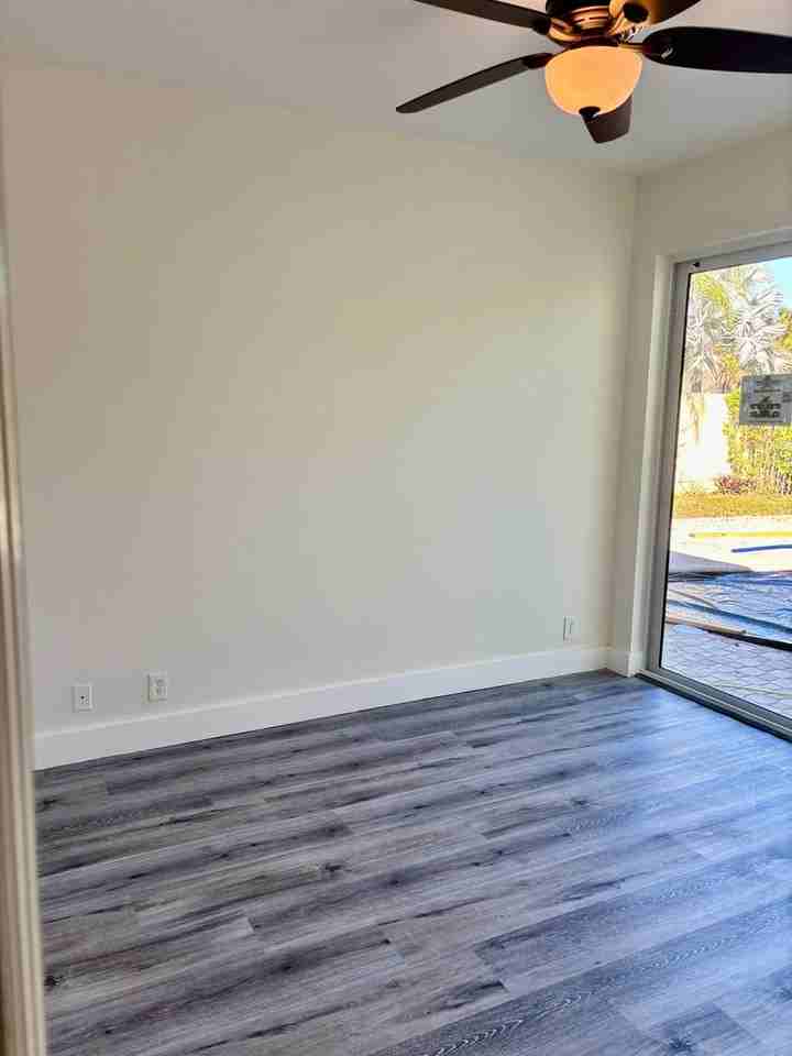 5865 Nw 125th Ave - Photo 7 of 8