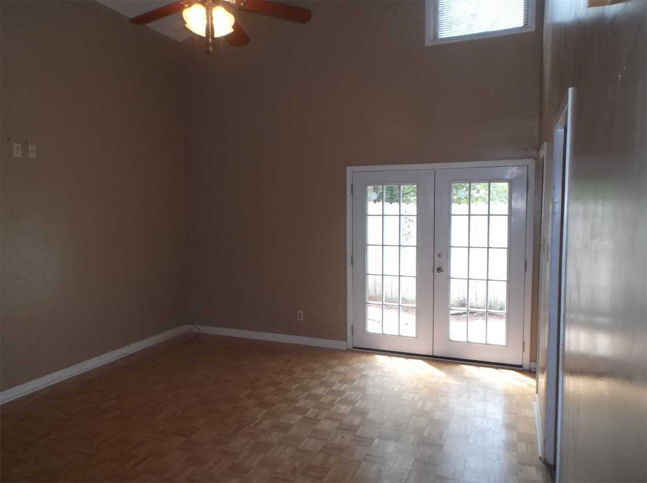 5 Crestwood Cir #1 - Photo 2 of 10