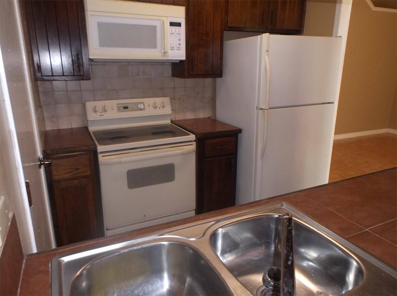 5 Crestwood Cir #1 - Photo 5 of 10