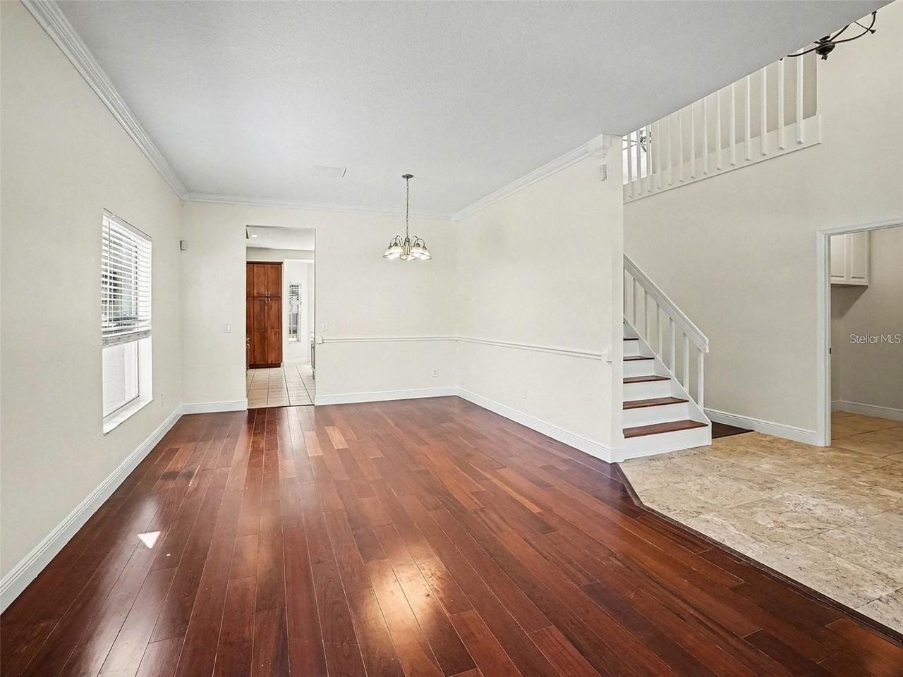 7728 Glynde Hill Dr - Photo 4 of 27