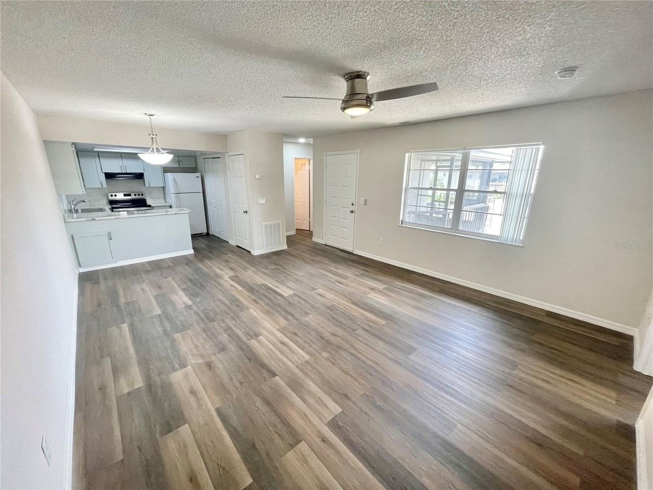 80 Windtree Ln #203 - Photo 5 of 23