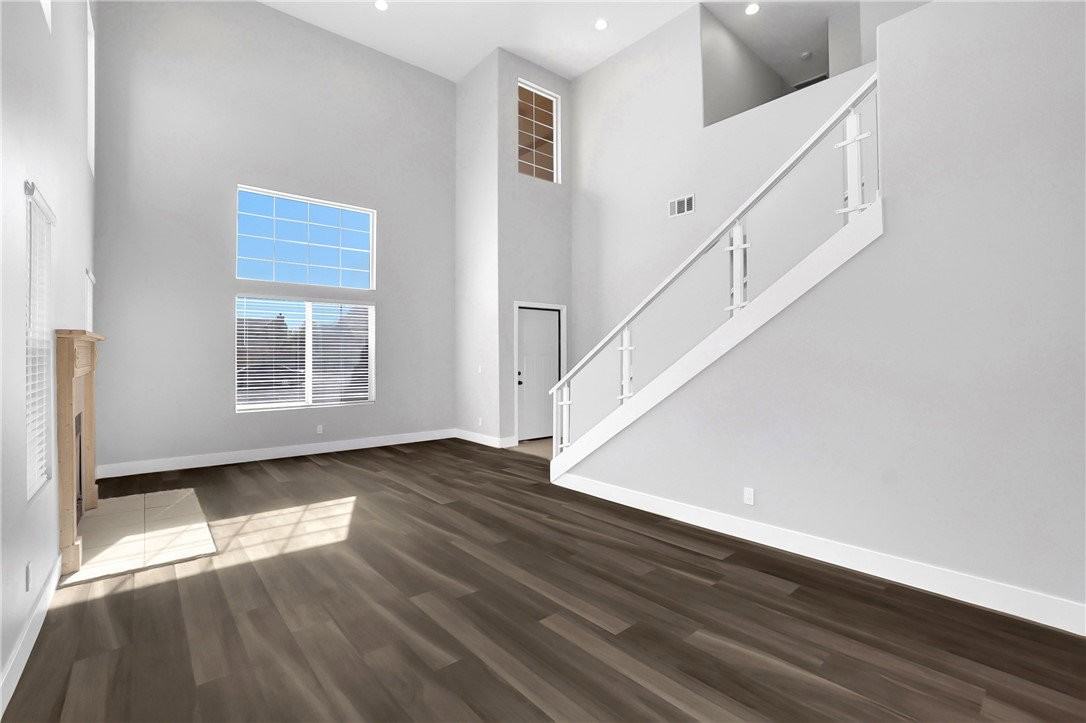 2141 E Nugent St - Photo 7 of 8