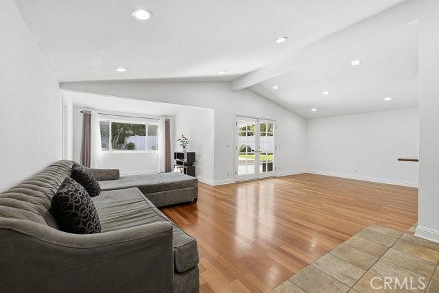 17106 Mandarin Ct - Photo 5 of 8