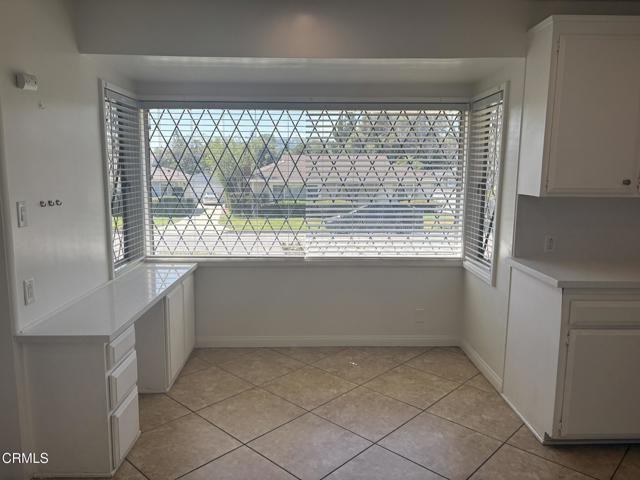 337 Knight Way - Photo 3 of 8